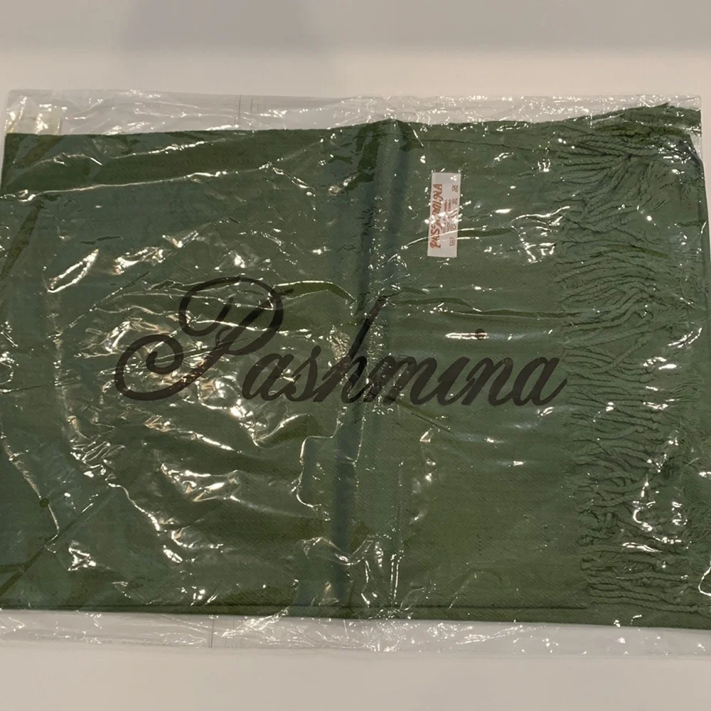 Pashmina Green Scarf/Shawl/Wrap, New in package - Picture 6 of 8